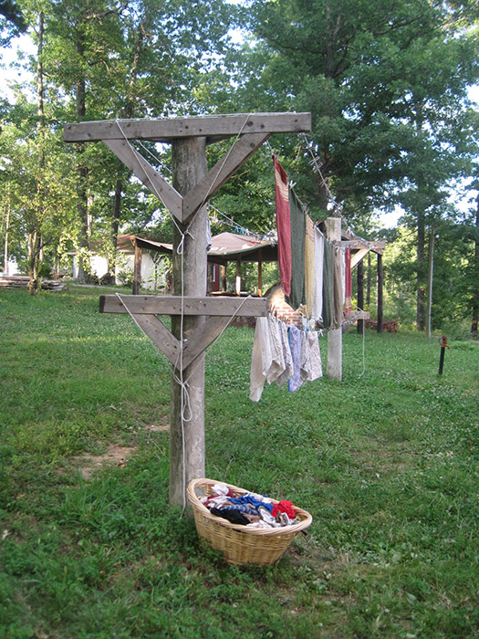 line-hanging-clothes